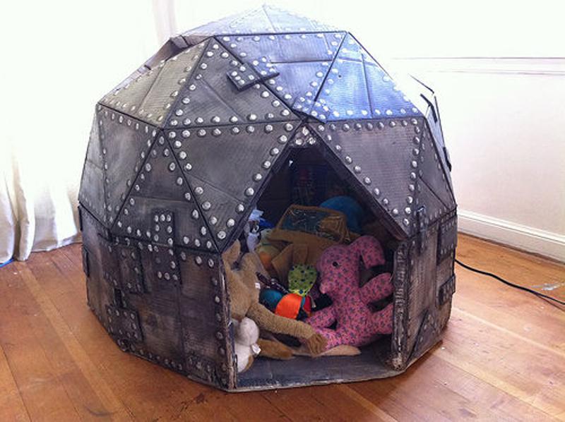 16 DIY Cardboard Playhouses | Guide Patterns